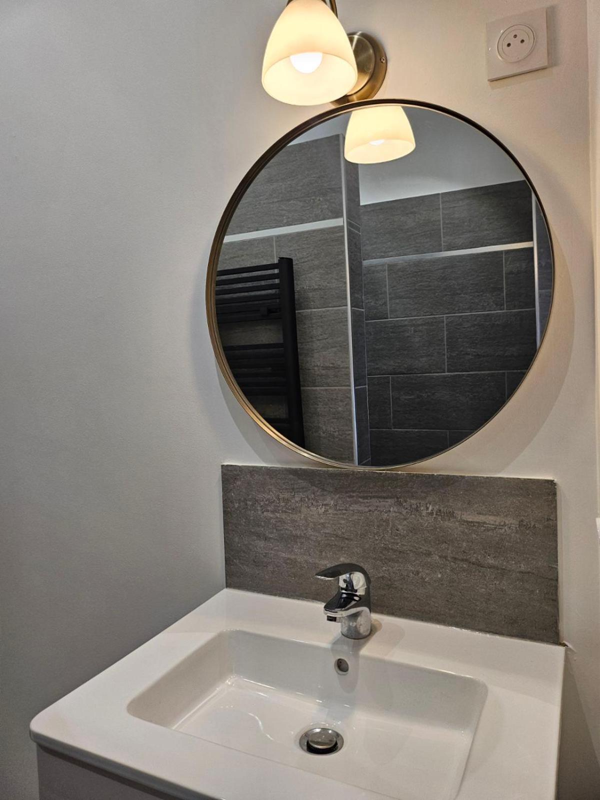 Agreable Logement Avec Terrasse Saint-Victoret Eksteriør billede